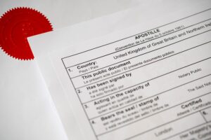 Exemple d'apostille trilingue